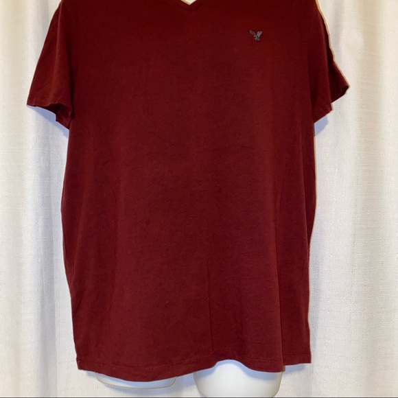 Men’s American Eagle Outfitters Burgundy Crewneck - Picture 13 of 15